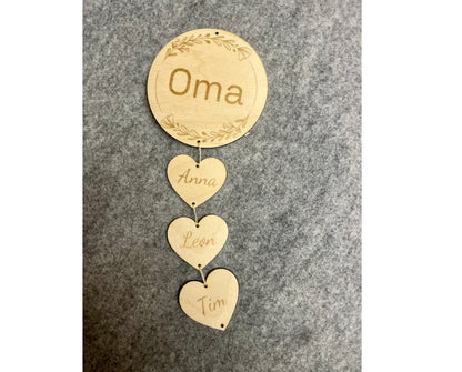 Holzgirlande Oma und Enkel | personalisierte Familiendeko aus Holz | Geschenk für Oma mit Namen der Enkelkinder, DasGlueckswerk, Dekoration, Mobiles, holz