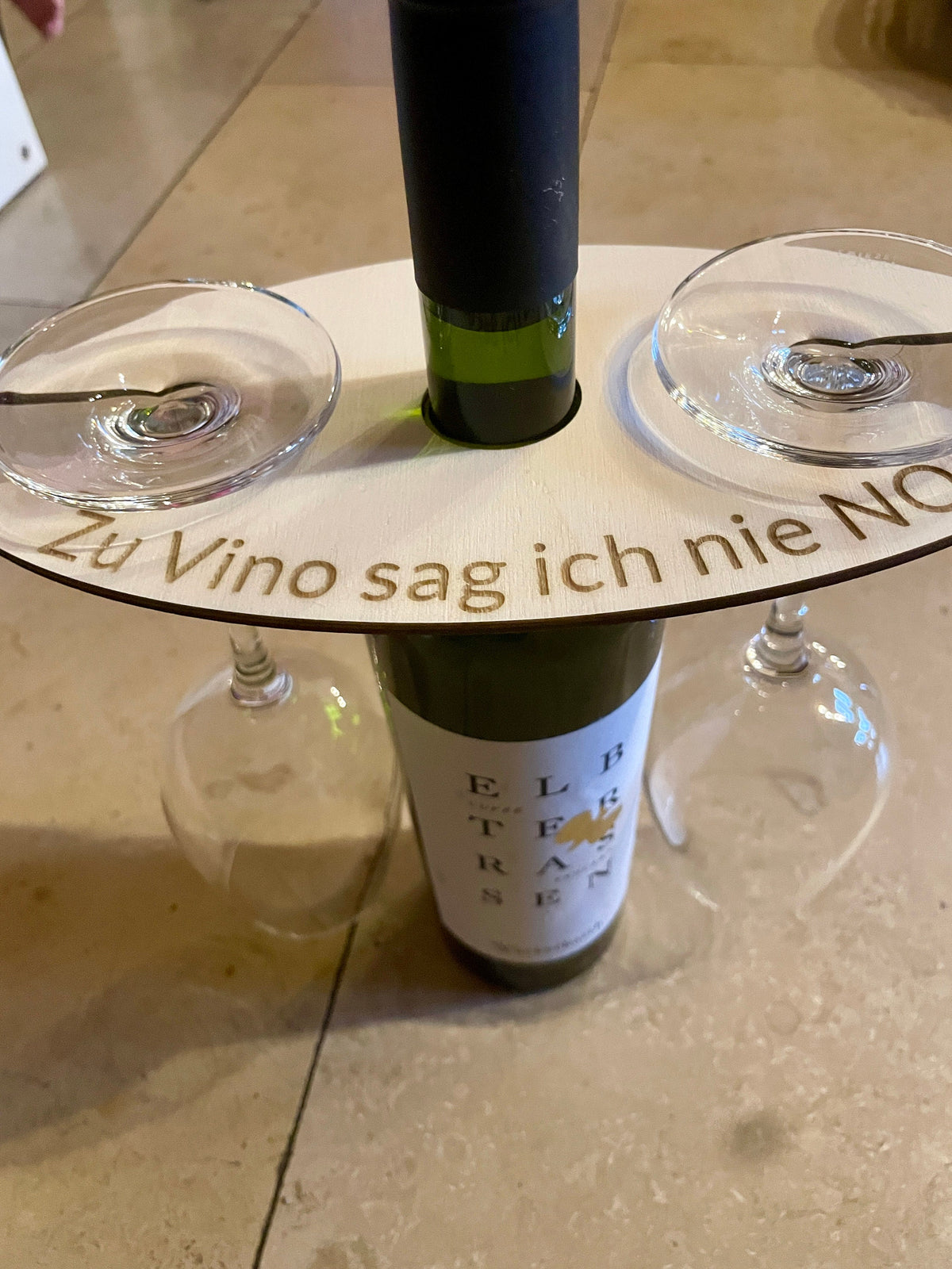 Weintablett Holz Gläserträger, personalisierte Gravur, Geschenk Weinliebhaber, DasGlueckswerk, Küche & Genuss, Drink & Barware, holz