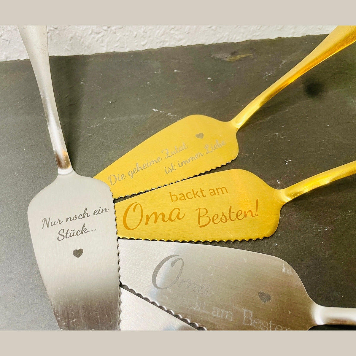 Tortenheber aus Gold schwarz silber zum Kuchen anschneiden und Ausgeben z.B. für Hochzeitstorten Tortenheber Das Glückswerk