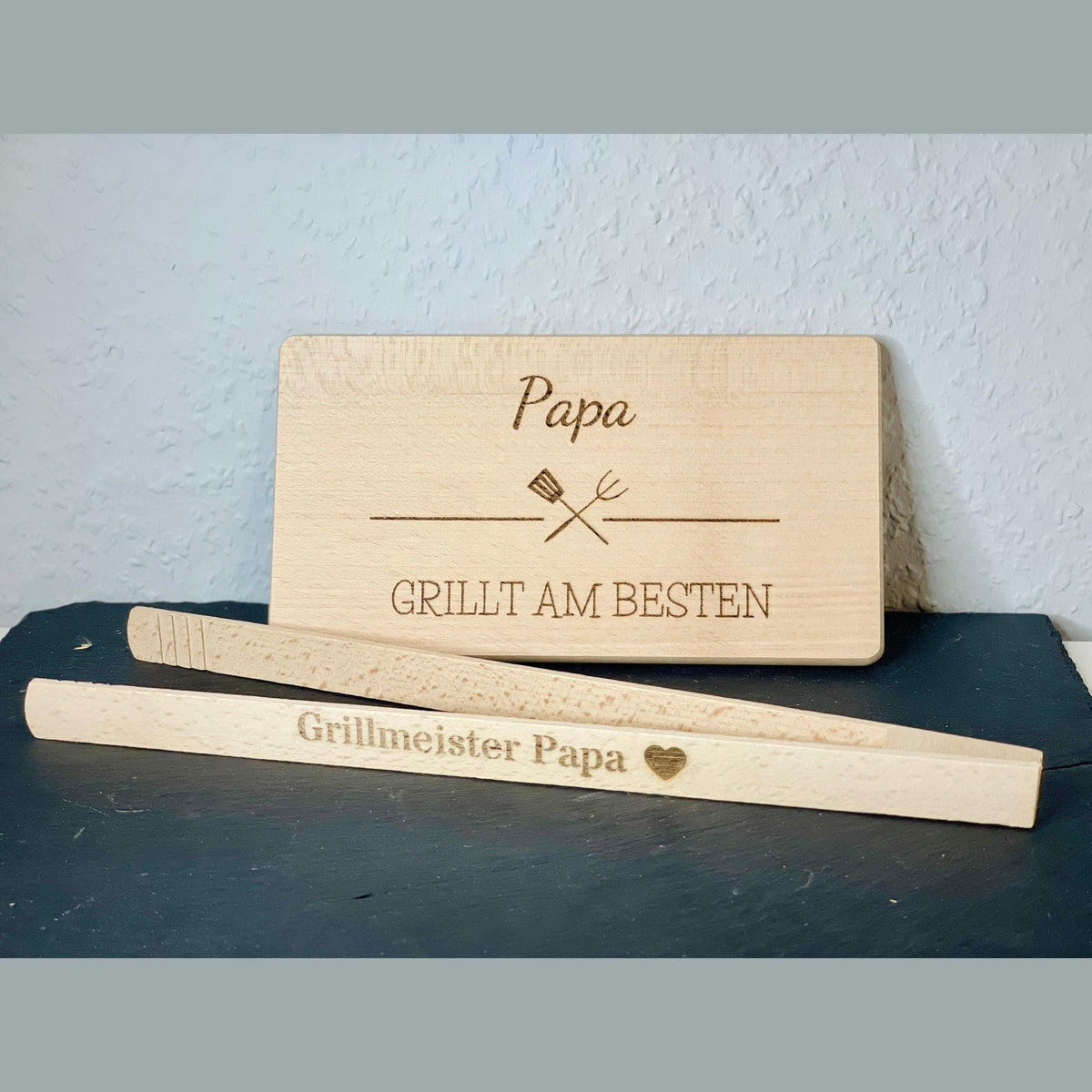 Personalisierte Grillzange mit Gravur – Das perfekte Geschenk für Papa, Opa und den Grillmeister grillzange Das Glückswerk