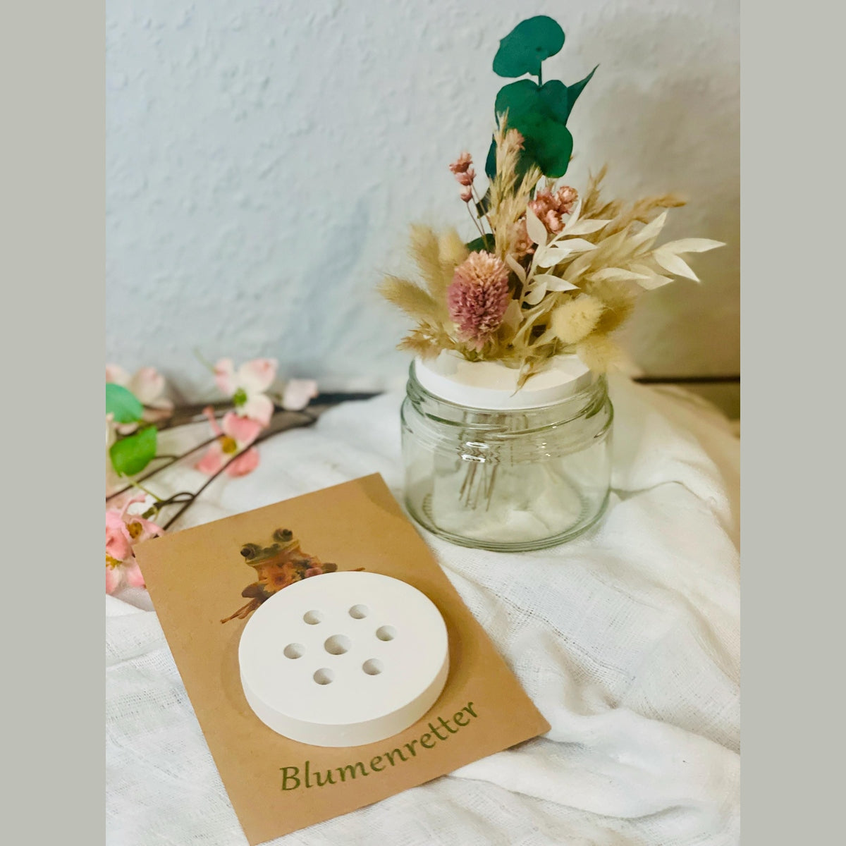 Handgefertigter Blumenretter aus Raysin- die perfekte Geschenkidee passend für Glück Gläser Blumenretter Das Glückswerk auf Kraftpapier