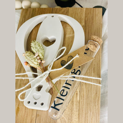 Geschenkkarte Ballon aus Holz, weißer Gießmasse und Reagenzglas Röhrchen als Geldgeschenk Geschenkkarte Das Glückswerk