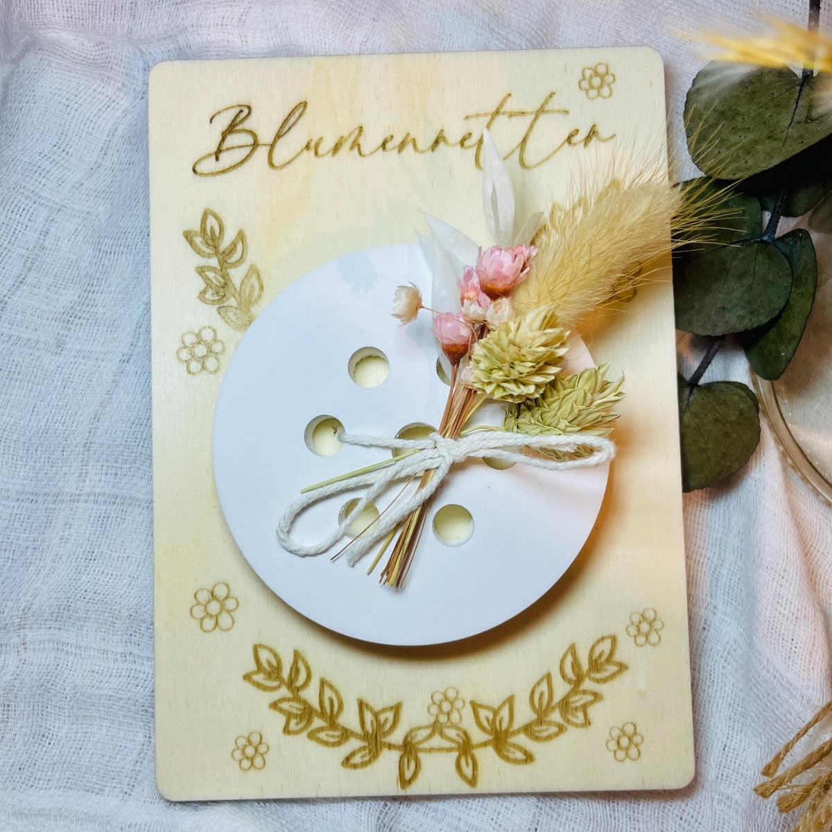 Handgefertigter Blumenretter aus Raysin- die perfekte Geschenkidee passend für Glück Gläser Blumenretter Das Glückswerk auf Holz