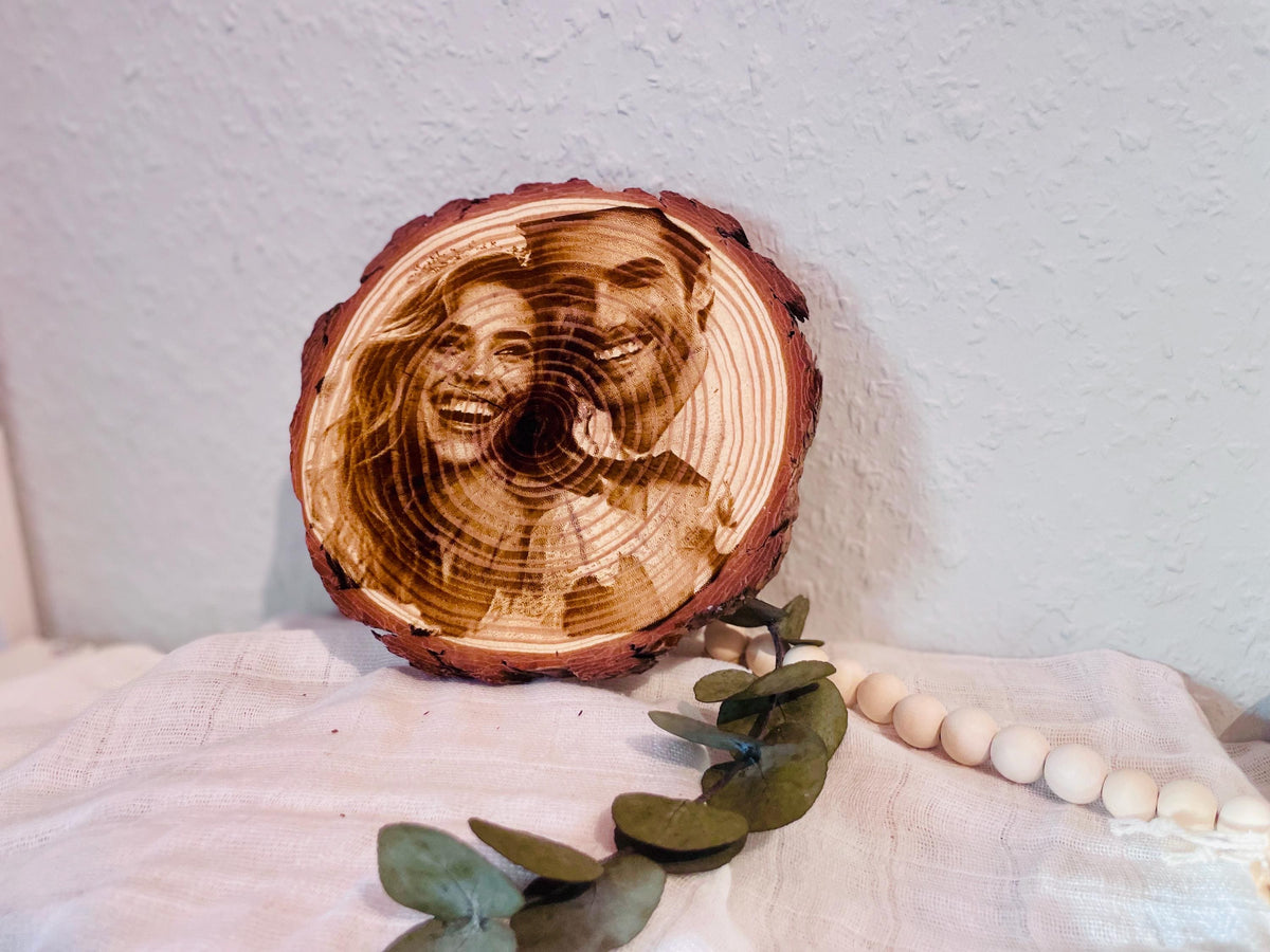 Personalisierte Baumscheibe 16cm mit Fotogravur, Holz Erinnerungsstück, Geschenk Geburtstag Hochzeit, DasGlueckswerk, Hochzeit & Liebe, Gifts For The Couple, Holz