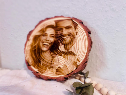 Personalisierte Baumscheibe 16cm mit Fotogravur, Holz Erinnerungsstück, Geschenk Geburtstag Hochzeit, DasGlueckswerk, Hochzeit & Liebe, Gifts For The Couple, Holz