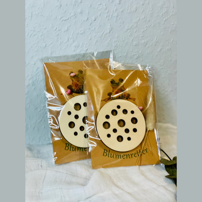 Blumenretter naturbelassen aus Holz nett verpackt passend für Glück Gläser Blumenretter Das Glückswerk