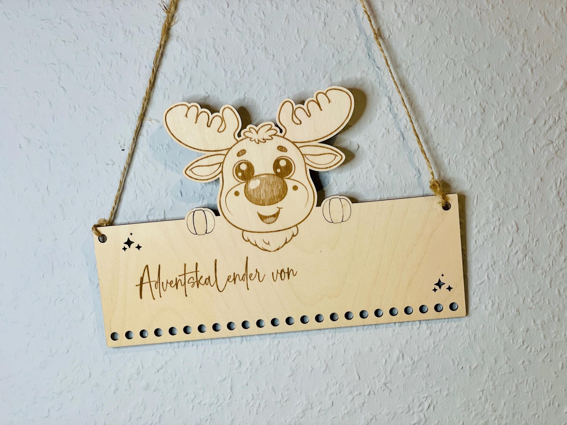 Individualisierter Adventskalender rehntier aus Holz Das Glückswerk