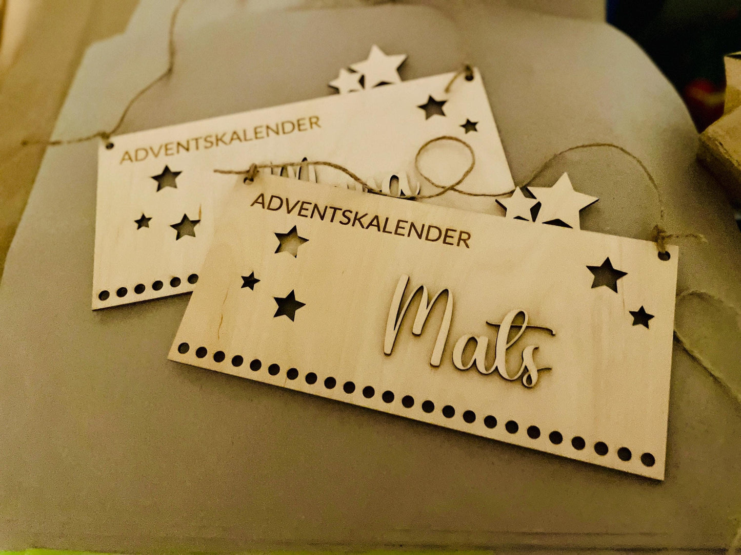 Individualisierter Adventskalender aus Holz Das Glückswerk