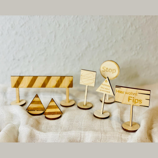 Wichtel Ornamente aus Holz - Wichteltür und Türschild Baustelle Tisch Stuhl Aufsteller Das Glückswerk