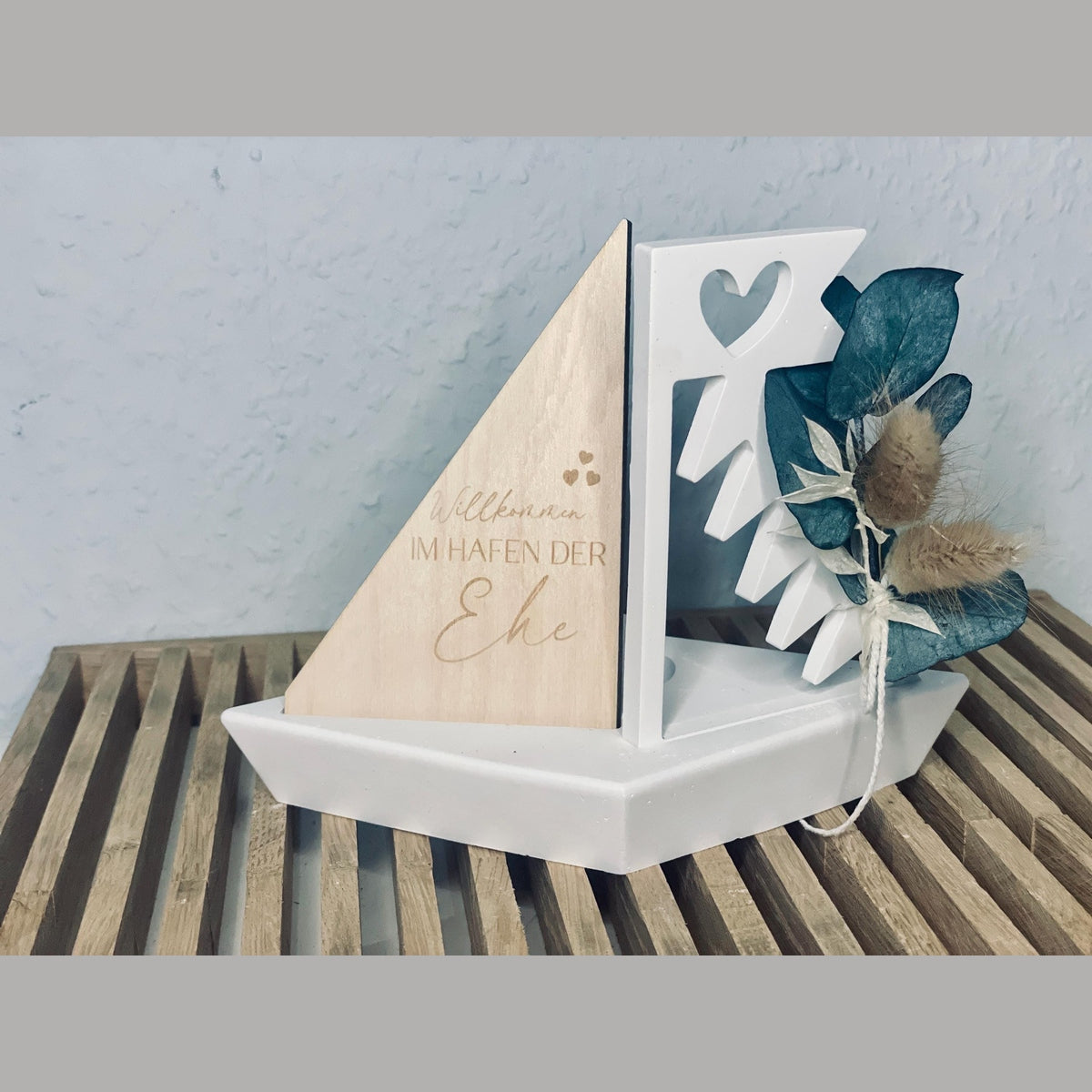 Teelichthalter in Boot-Form mit Gravur, ideal als Geschenk zur Taufe, Kommunion oder Konfirmation: "herzliche Segenswünsche" gravur Teelichhalter Das Glückswerk