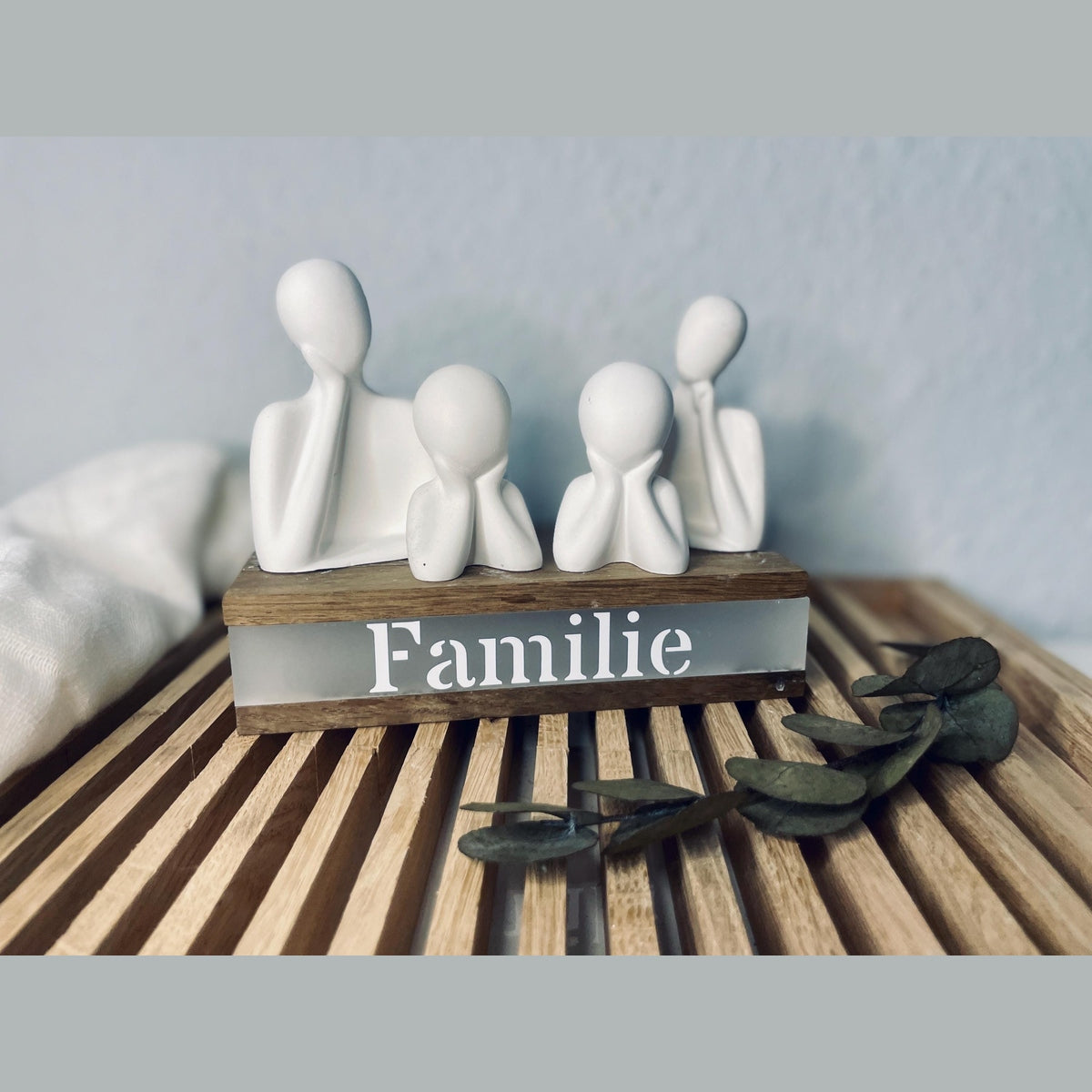 Personalisierter Ständer mit Wunschtext und Familie - Vater Mutter Kind oder paar Dekoration Das Glückswerk