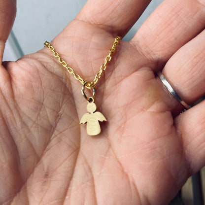 Halskette >> goldener Engel << im Schmuckkästchen mit Wunschgravur Kette Das Glückswerk