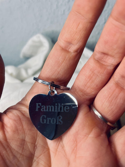 Personalisiertes schlüsselanhänger in Herz Form aus Metall mit Wunschgravur