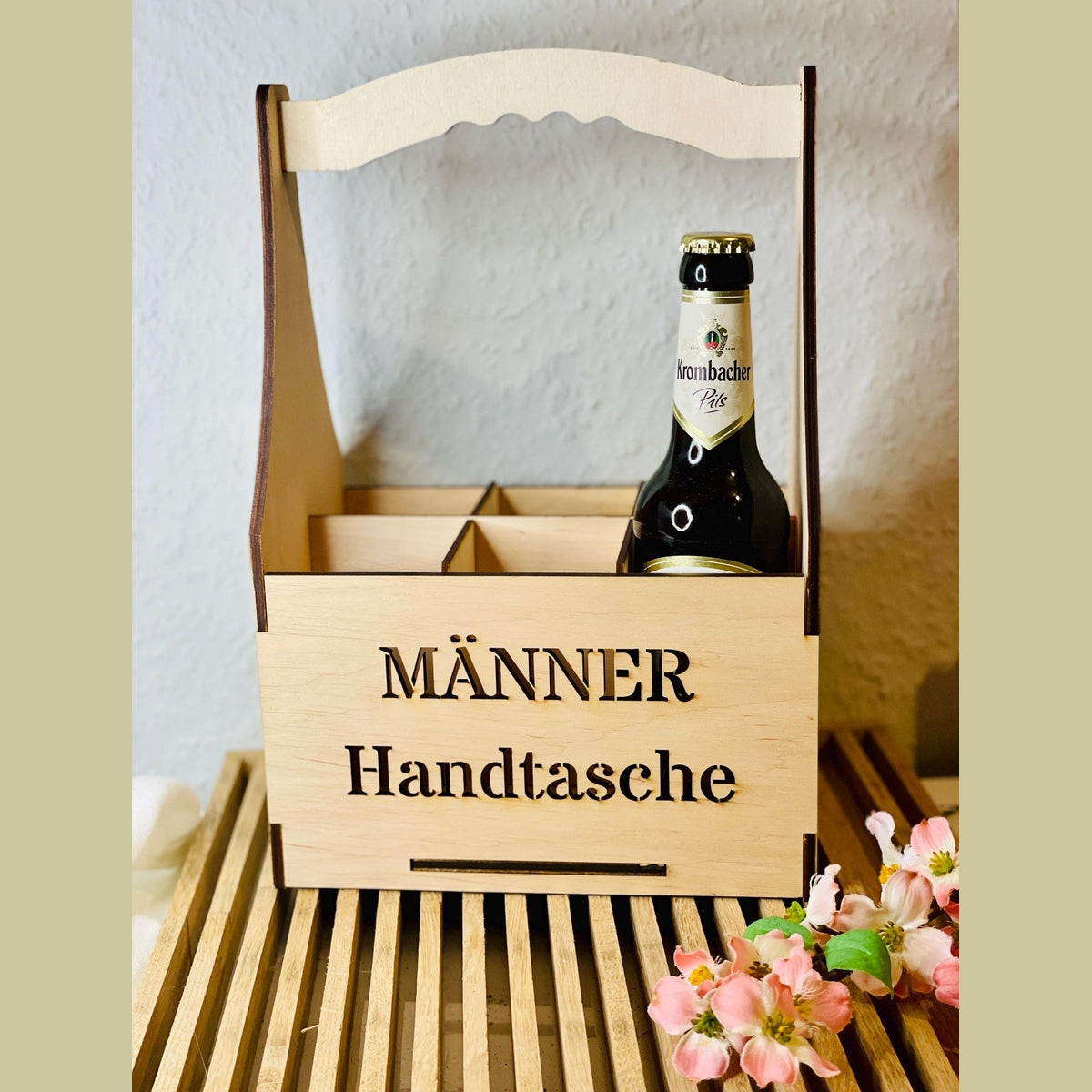Flaschenträger "Männerhandtasche" aus Holz für 6 Bierflaschen Flaschenträger Das Glückswerk