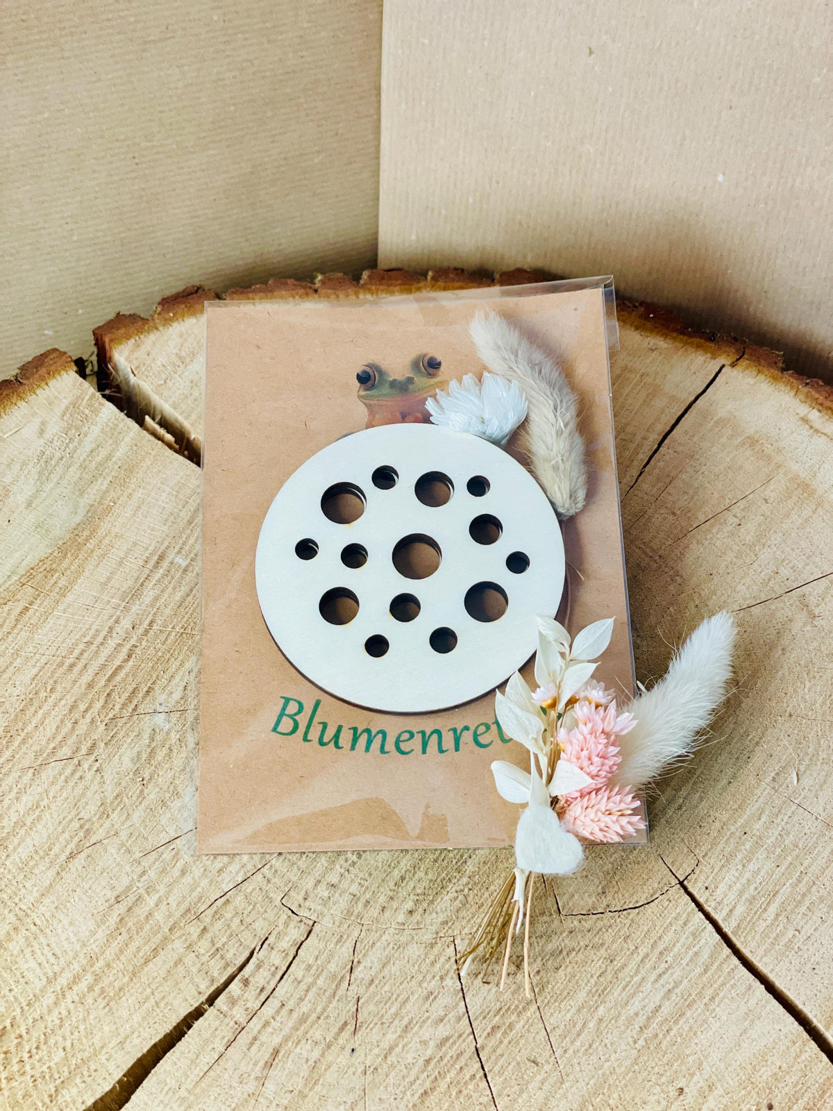 Blumenretter Set mit Trockenblumen, Holzscheibe für Marmeladenglas, Geschenk Geburtstag, DasGlueckswerk, Hochzeit & Liebe, Greeting Cards, holz, kraftpapier, trockenblumen, verpackung