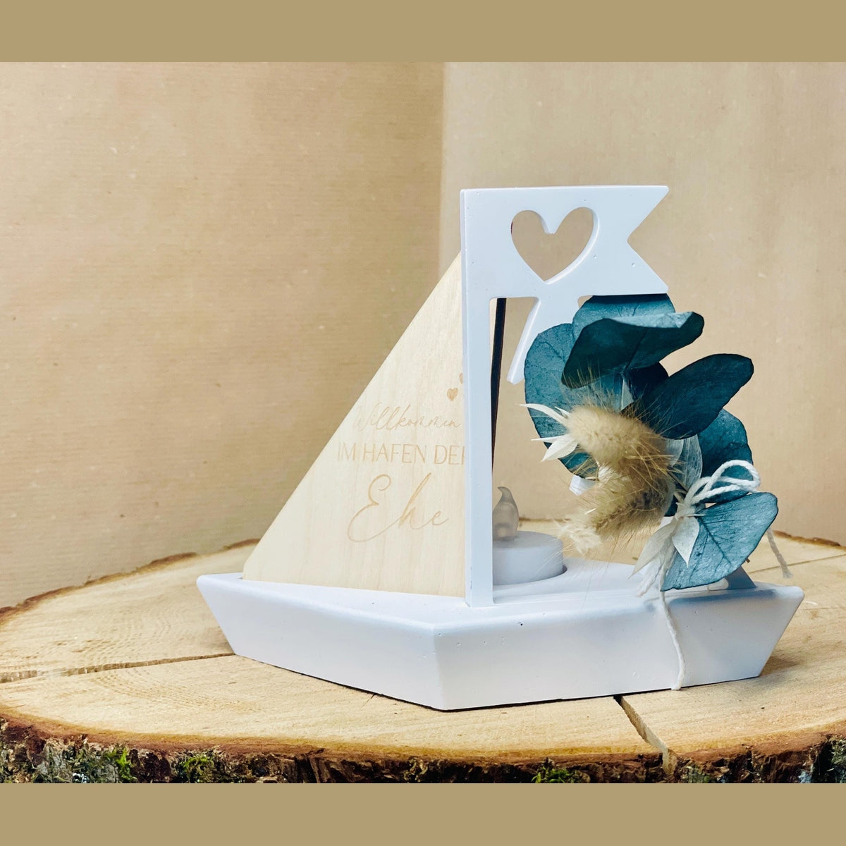 Teelichthalter in Boot-Form mit Gravur, ideal als Geschenk zur Taufe, Kommunion oder Konfirmation: "herzliche Segenswünsche" gravur Teelichhalter Das Glückswerk