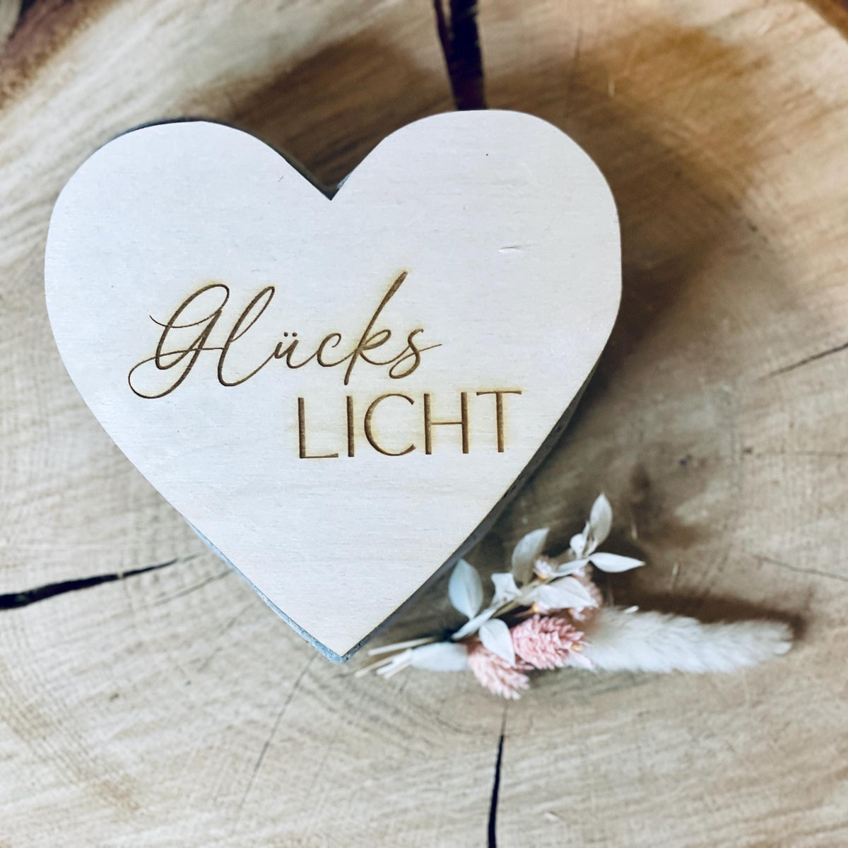 Glückslicht - schlichte edele handmade Kerze in Herz form zum verschenken Outdoor Garten Balkon Terassen Kerze/Indoor Kerze Betonkerze Das Glückswerk