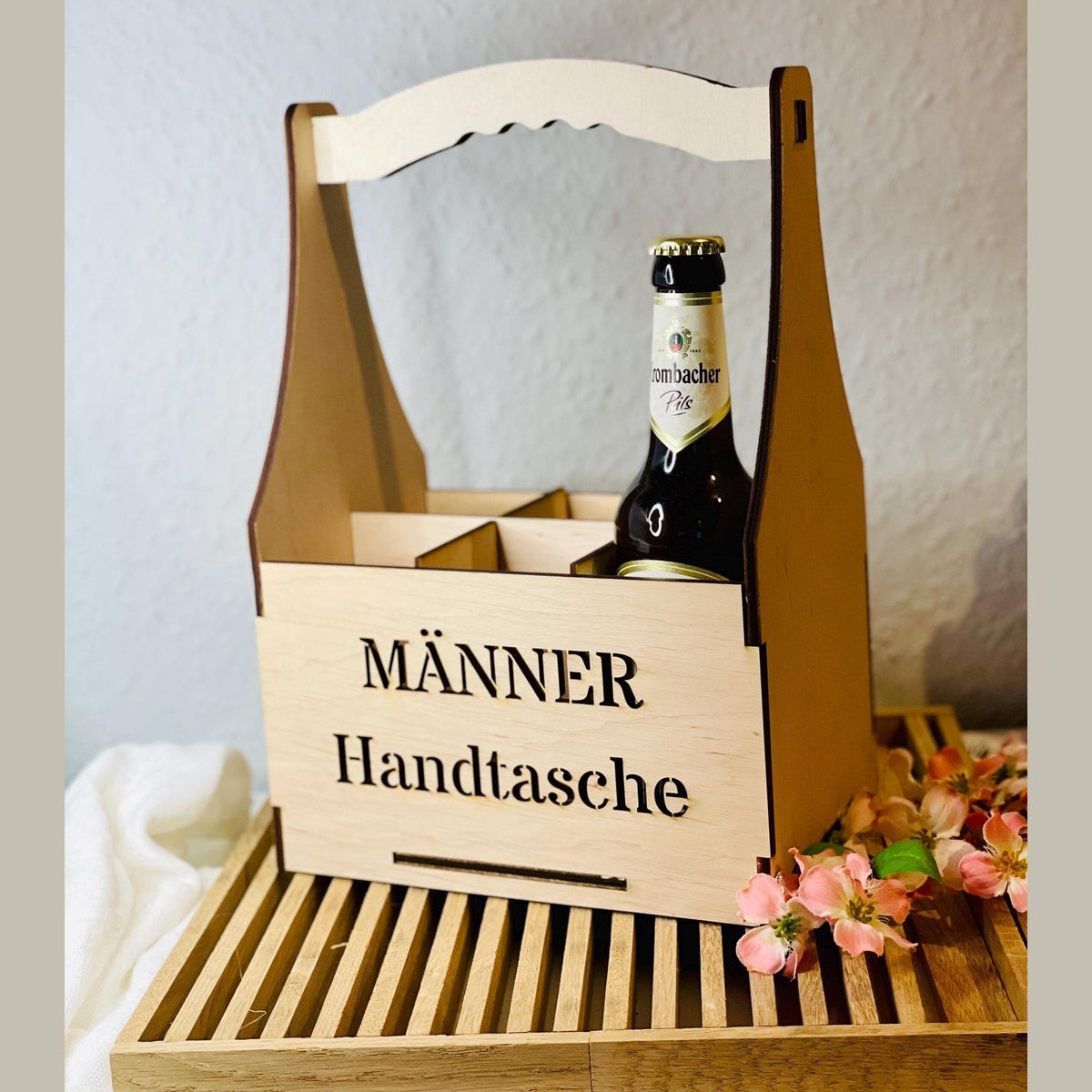 Flaschenträger "Männerhandtasche" aus Holz für 6 Bierflaschen Flaschenträger Das Glückswerk