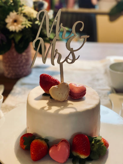 Cake topper mit "mr & Mrs" aus Holz für die Hochzeitstorte cake Topper Das Glückswerk