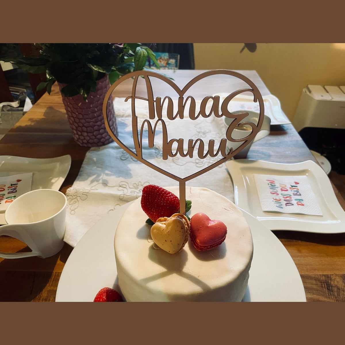 personalisierter Cake topper mit zwei namen aus Holz oder Acrylglas für die Hochzeitstorte cake Topper Das Glückswerk