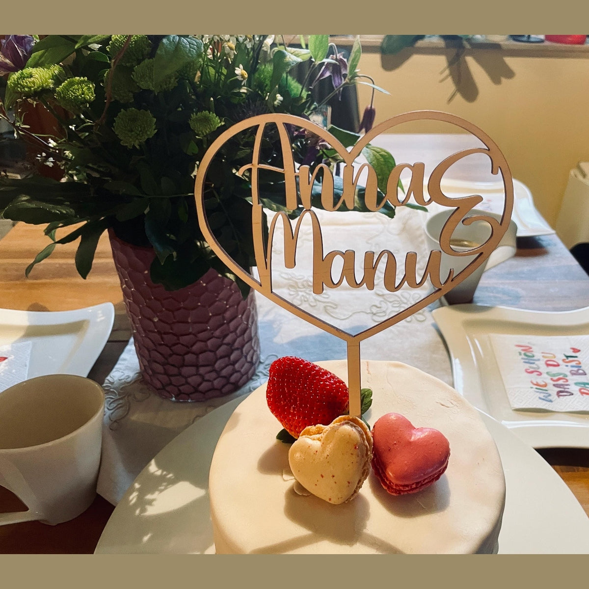 personalisierter Cake topper mit zwei namen aus Holz oder Acrylglas für die Hochzeitstorte cake Topper Das Glückswerk