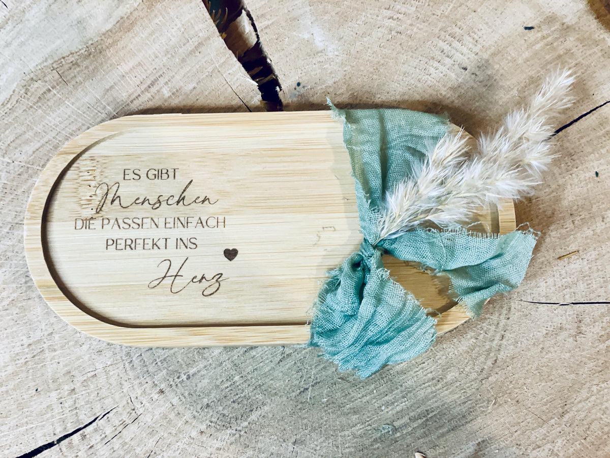 Holztablett Gravur Lieblingsmenschen, personalisierter Spruch, Geschenk Freundschaft, DasGlueckswerk, Dekoration, Greeting Cards, holz