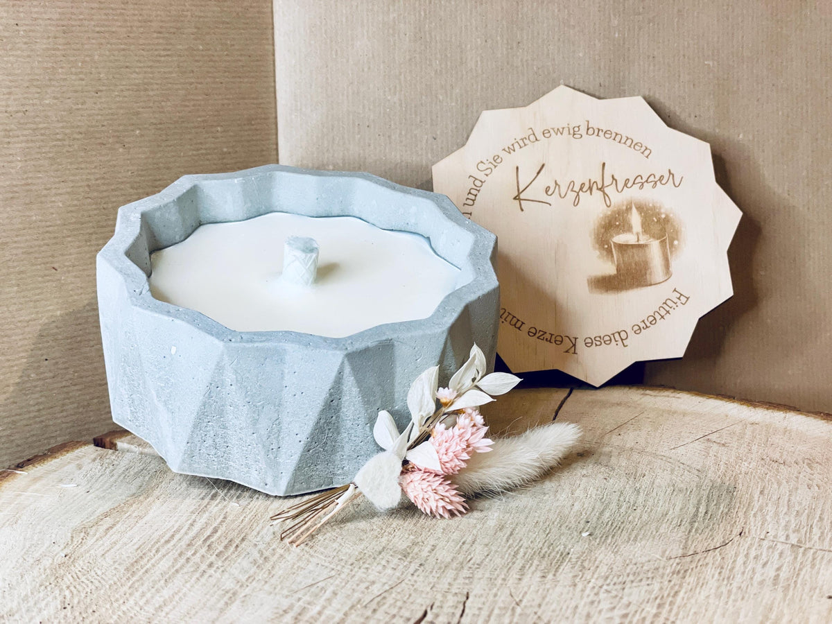 Betonkerze Sojawachs, Creme weiß, ca. 14x5 cm, Terrassenkerze, Geschenk, DasGlueckswerk, Kerzen aus Beton, Garden Decoration, holz, wachs, Beton, Glasfaser