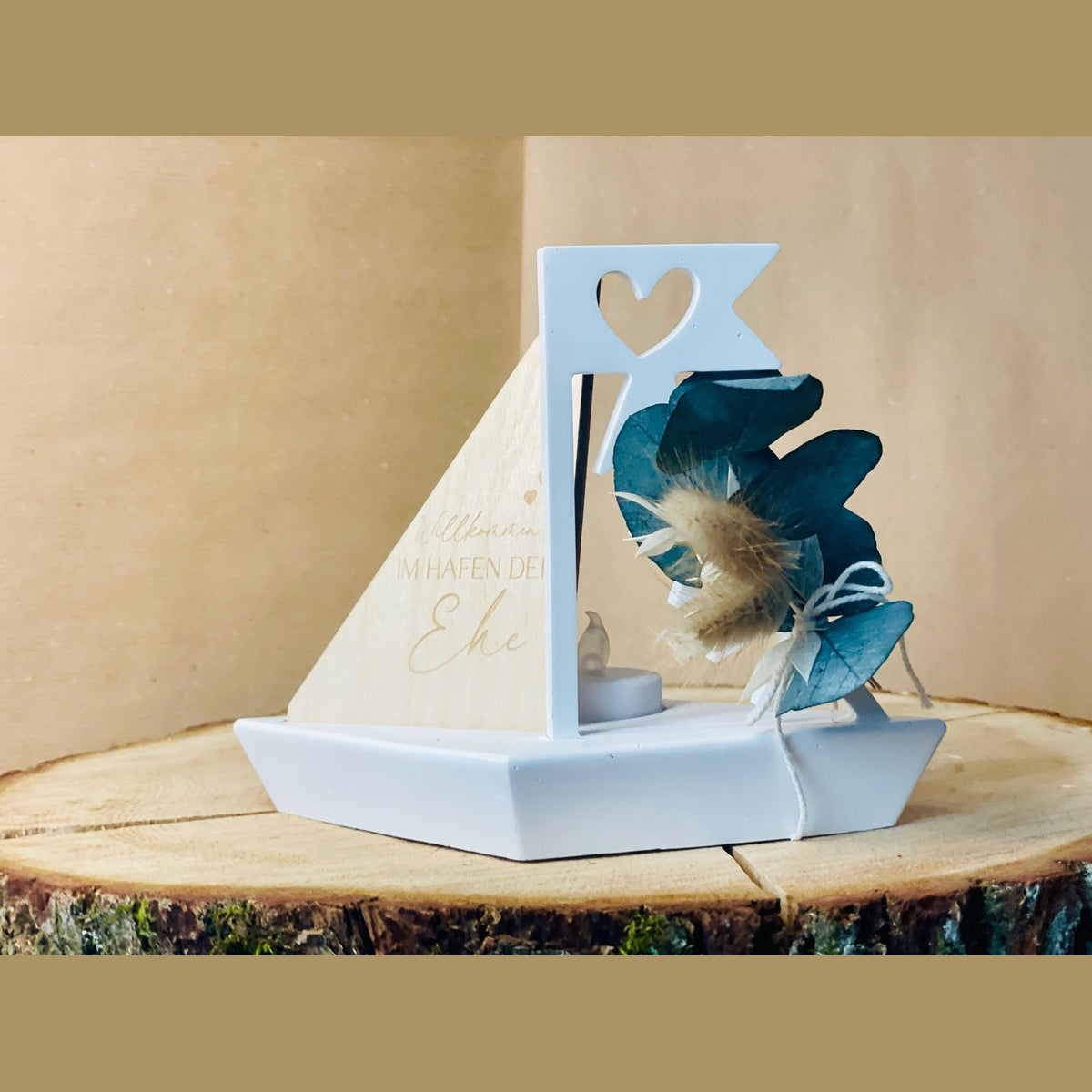 Teelichthalter in Boot-Form mit Gravur, ideal als Geschenk zur Taufe, Kommunion oder Konfirmation: "herzliche Segenswünsche" gravur Teelichhalter Das Glückswerk