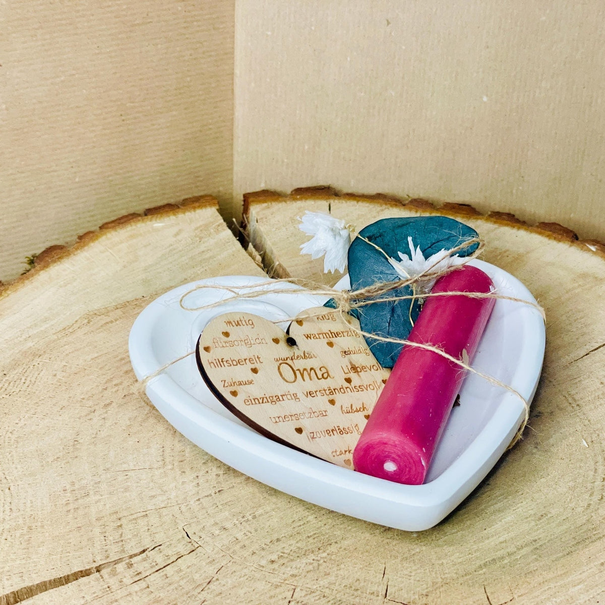 Geschenkset in Herzform für Mama Oma Tante mit Kerze, Plakette aus Holz, Kerzenständer Herz und Trockenblumen Geschenkset Das Glückswerk