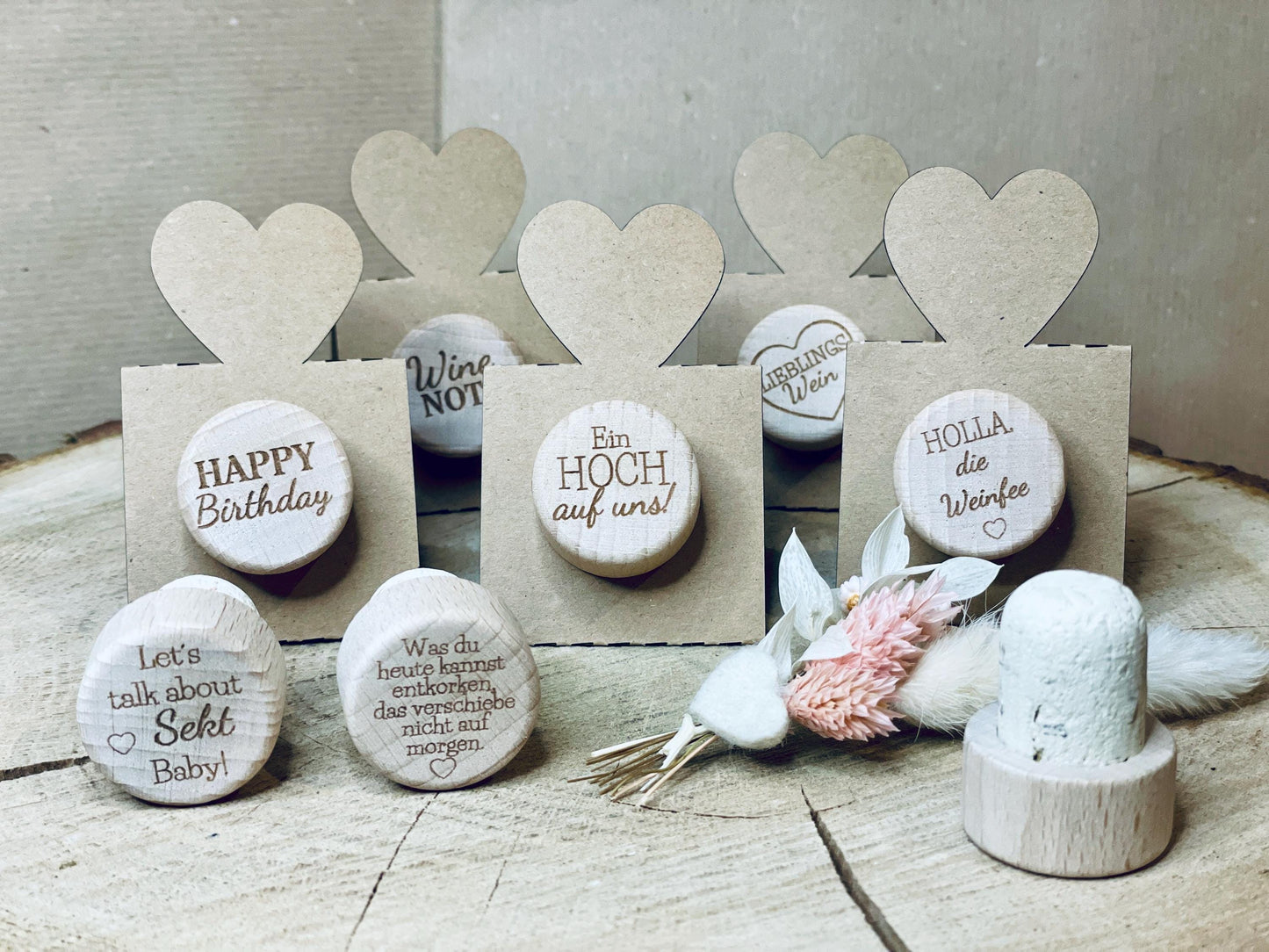 Weinkorken Gravur Tischdeko, dekorativer Holzkorken für Flaschen, Geschenk Hochzeit, DasGlueckswerk, Küche & Genuss, Bottle Stoppers, 