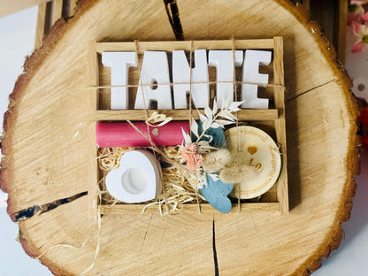 Geschenkset Tante mit graviertem Holzkreis und Trockenblumen