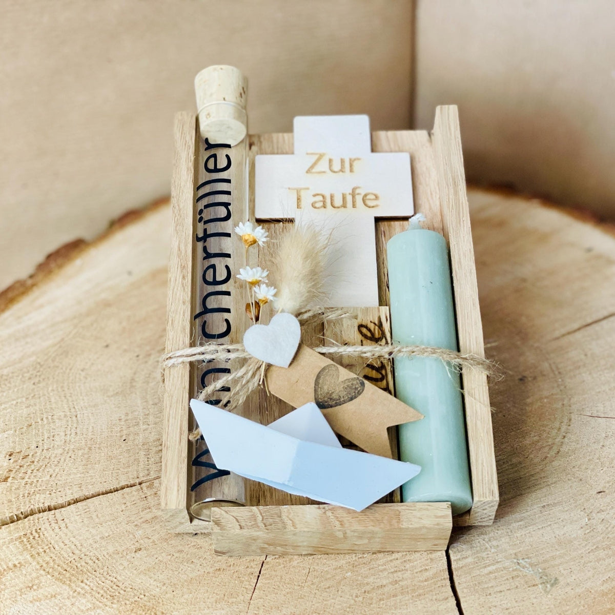 Taufgeschenk Set: Geldgeschenk mit Kerze + Holzkreuz & WUNSCHERFÜLLER aus Glas Geschenkset Das Glückswerk