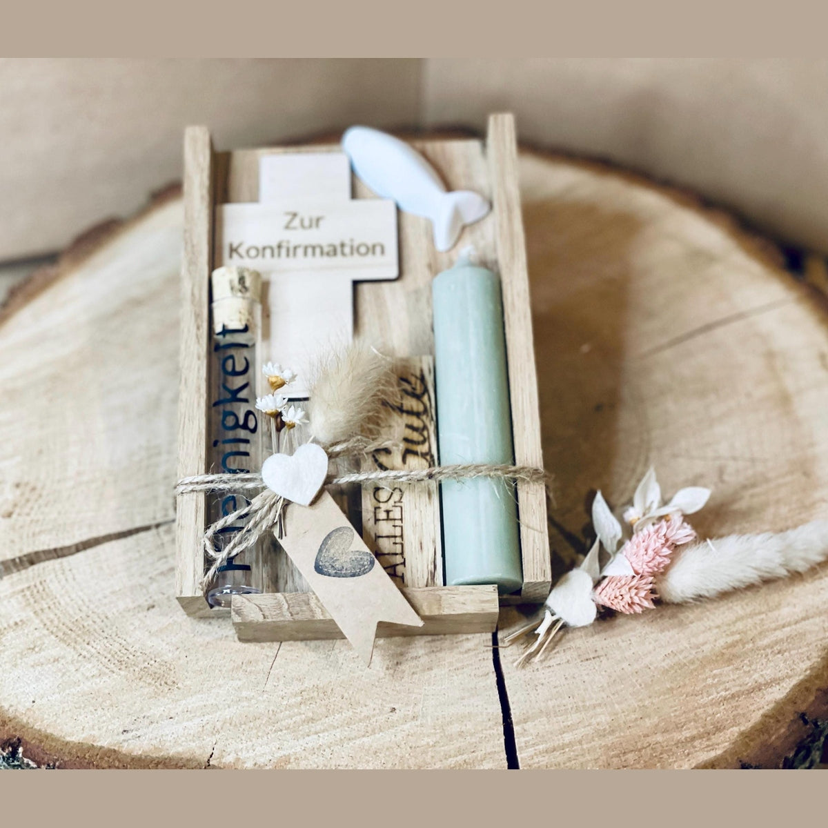 Geldgeschenk zur Jugendweihe mit Kerze, Holzkreuz mit Gravur und Symbol Boot, Taube oder Fisch aus raysin HANDMADE Geschenkset Das Glückswerk
