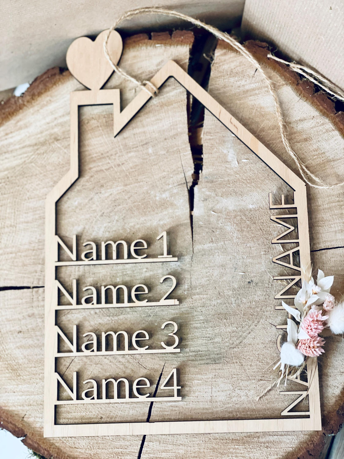 Türkranz Hausform Namensgravur, Holz Willkommensschild, Geschenk zum Einzug, DasGlueckswerk, Dekoration, Door Hangers, Holz