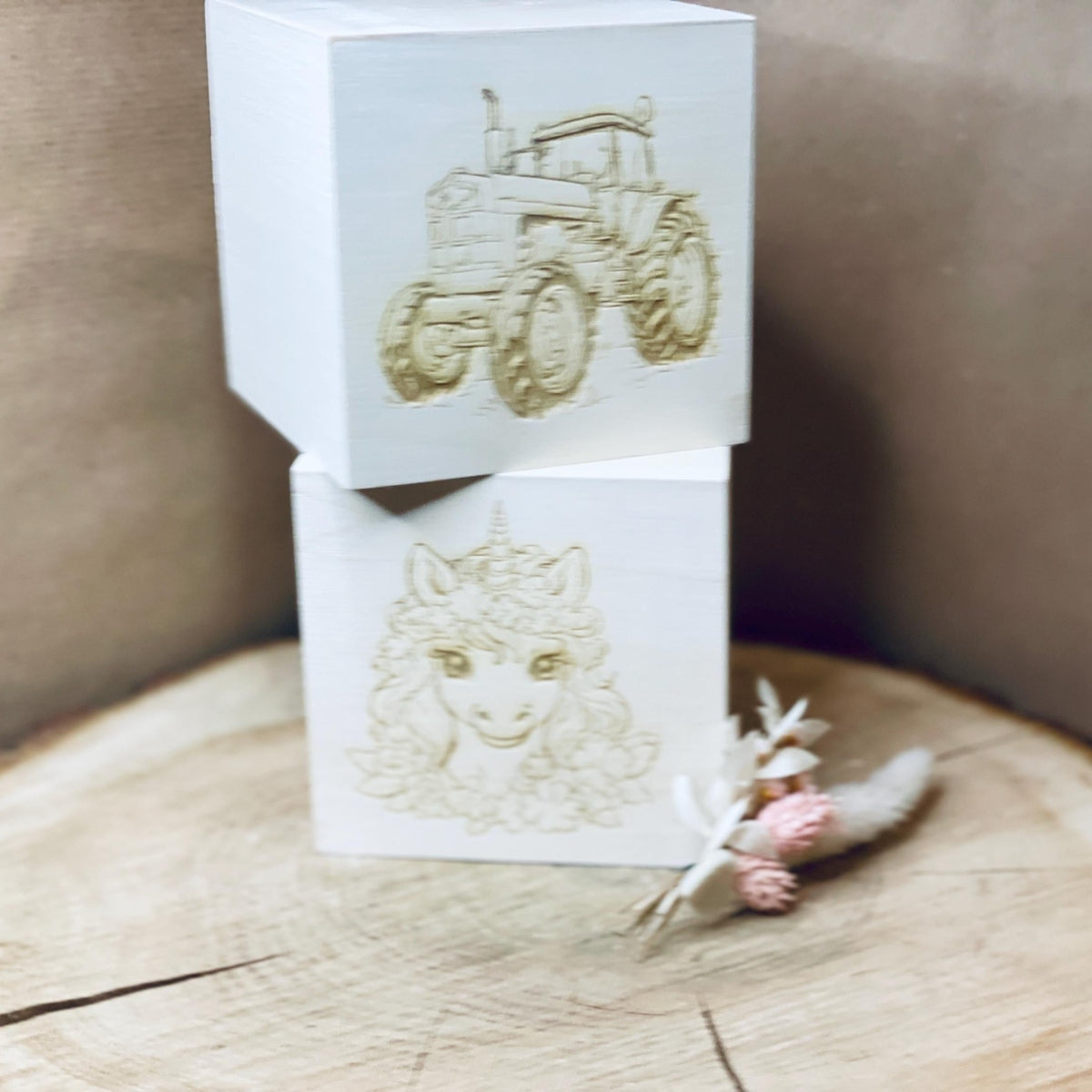 Spardose für Kinder mit Einhorn oder Trecker Motiv aus Holz und Verschluss Stopfen ( oder Wunschmotiv) Spardose Das Glückswerk