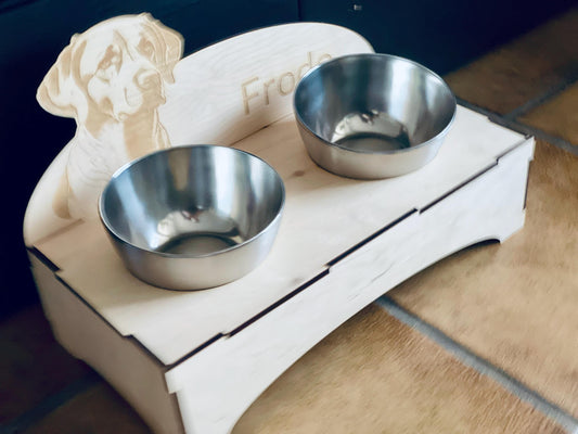 personalisierter Hunde Futternapf aus Edelstahl und Holz