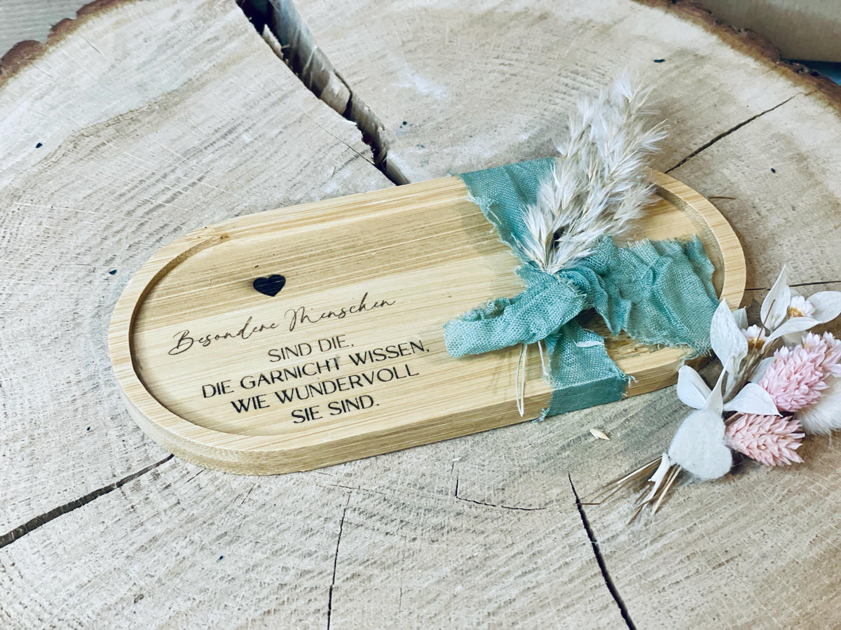 Holztablett Gravur Lieblingsmenschen, personalisierter Spruch, Geschenk Freundschaft, DasGlueckswerk, Dekoration, Greeting Cards, holz