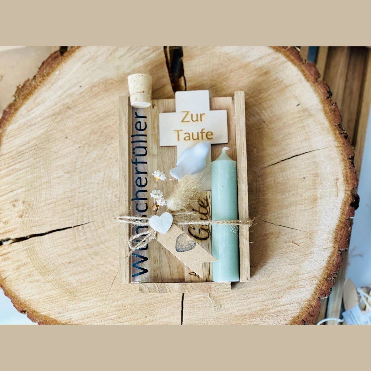 Taufgeschenk Set: Geldgeschenk mit Kerze + Holzkreuz & WUNSCHERFÜLLER aus Glas Geschenkset Das Glückswerk