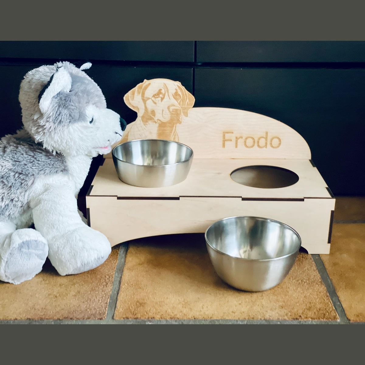 personalisierter Hunde Futternapf aus Edelstahl und Holz Hundenapf Das Glückswerk