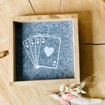 Würfelschale für würfelspiele aus Holz 17x17cm Hundenapf Das Glückswerk