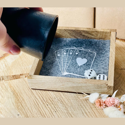 Würfelschale für würfelspiele aus Holz 17x17cm Hundenapf Das Glückswerk
