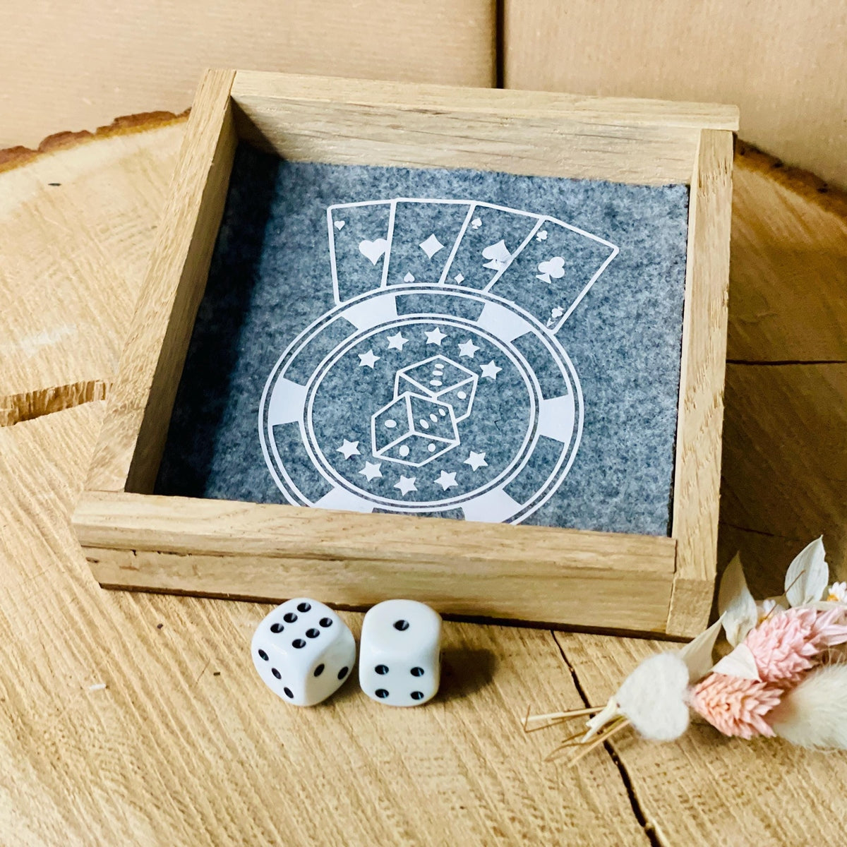 Würfelschale für würfelspiele aus Holz 17x17cm Hundenapf Das Glückswerk