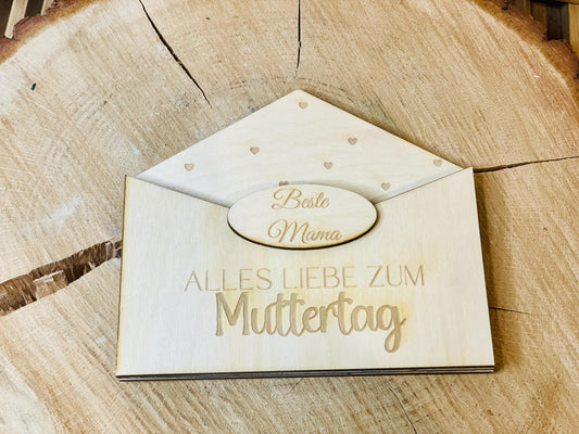 Ein besonderer Briefumschlag aus Holz mit Gravur – Perfekt zum Muttertag!