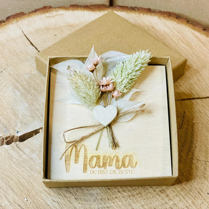 Geschenkset: Glückwunschkarte in Kraftpapierbox „Mama, du bist die Beste“ mit Trockenblumen – Überrasche deine Mama! Karte Das Glückswerk