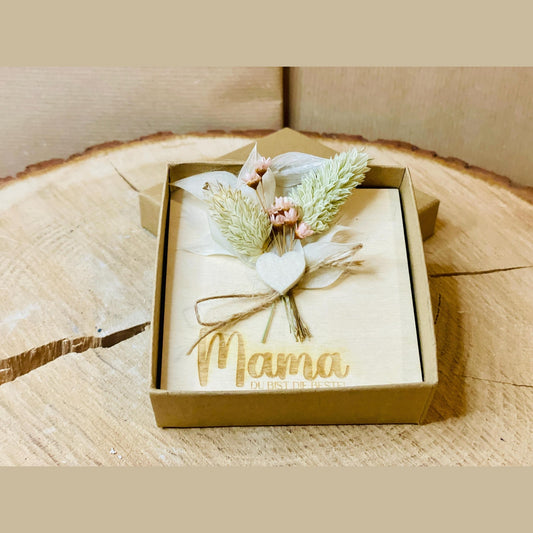 Geschenkset: Glückwunschkarte in Kraftpapierbox „Mama, du bist die Beste“ mit Trockenblumen – Überrasche deine Mama! Karte Das Glückswerk