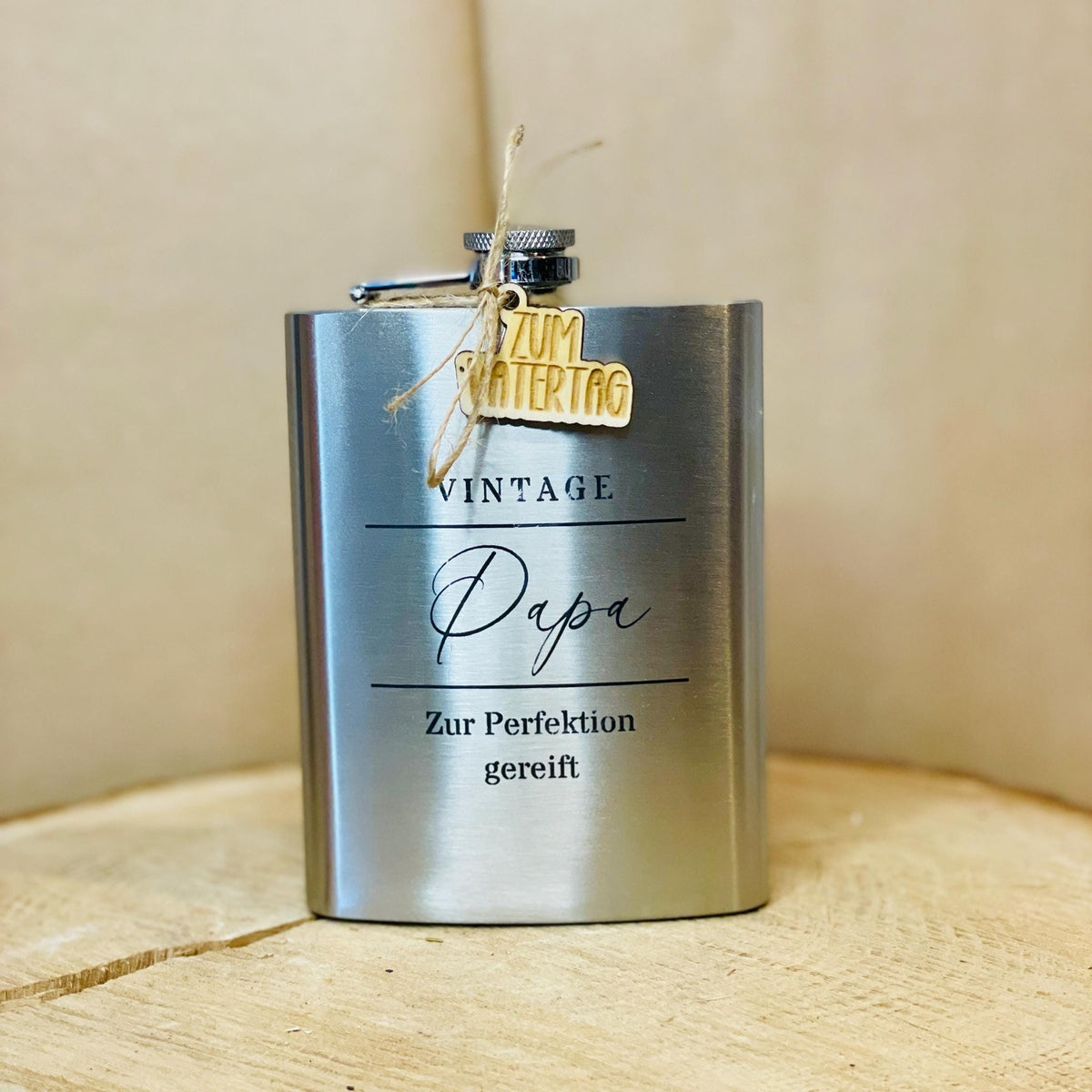 Persönlicher Flachmann mit Gravur – Das perfekte Geschenk für Papa Flachmann Das Glückswerk