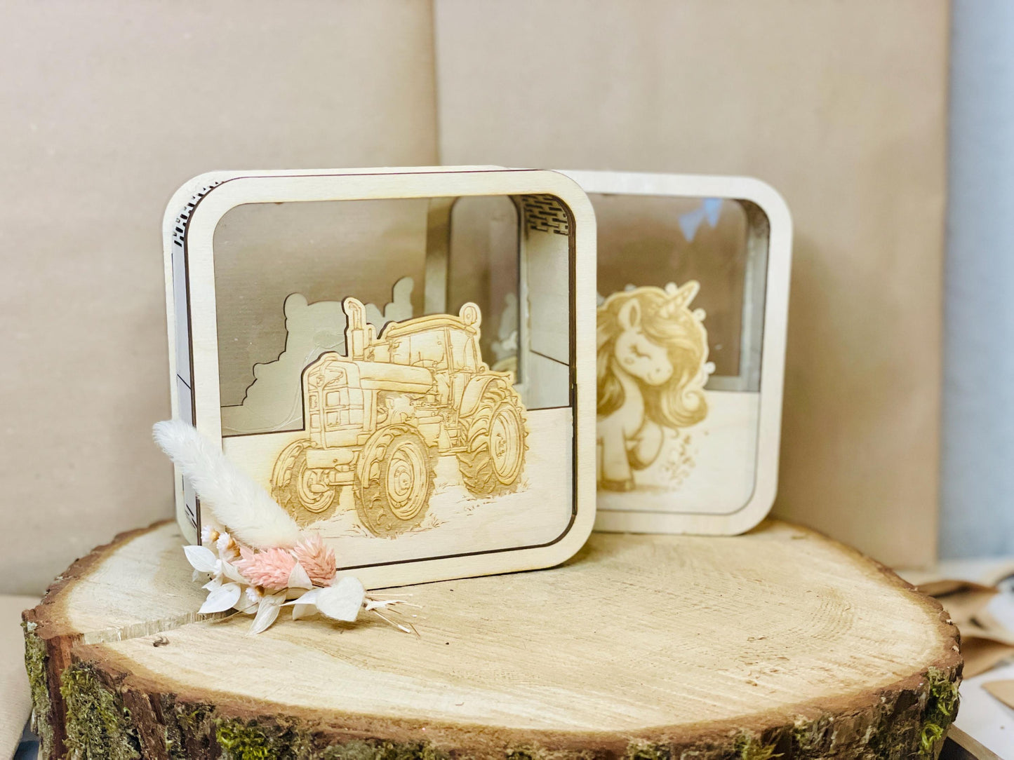 Personalisierte Spardose aus Holz mit Acrylglas für Kinder – Einhorn, Trecker & mehr!