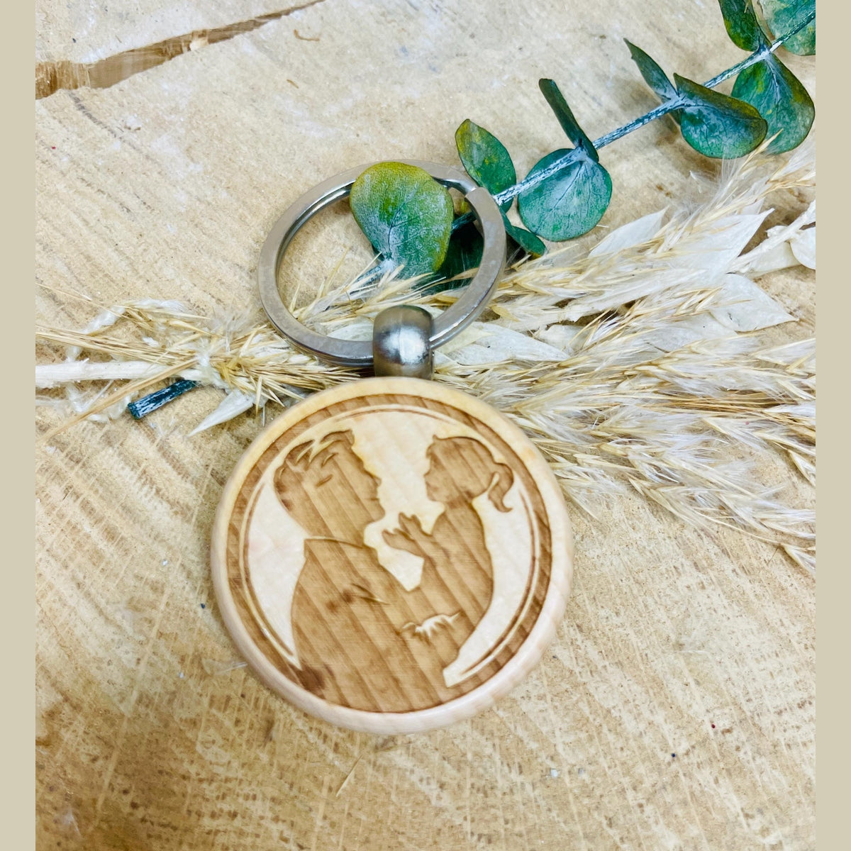 Runder Holz-Schlüsselanhänger mit Papa-Sohn/Tochter Gravur – Perfektes Vatertagsgeschenk für Papa Schlüsselanhänger Das Glückswerk