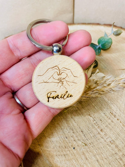 Schlüsselanhänger Holz Familiengravur, runde Form mit 2, 3 oder 4 Händen, Geschenk Familie Paar, DasGlueckswerk, Schlüsselanhänger, Keychains, Holz, metall