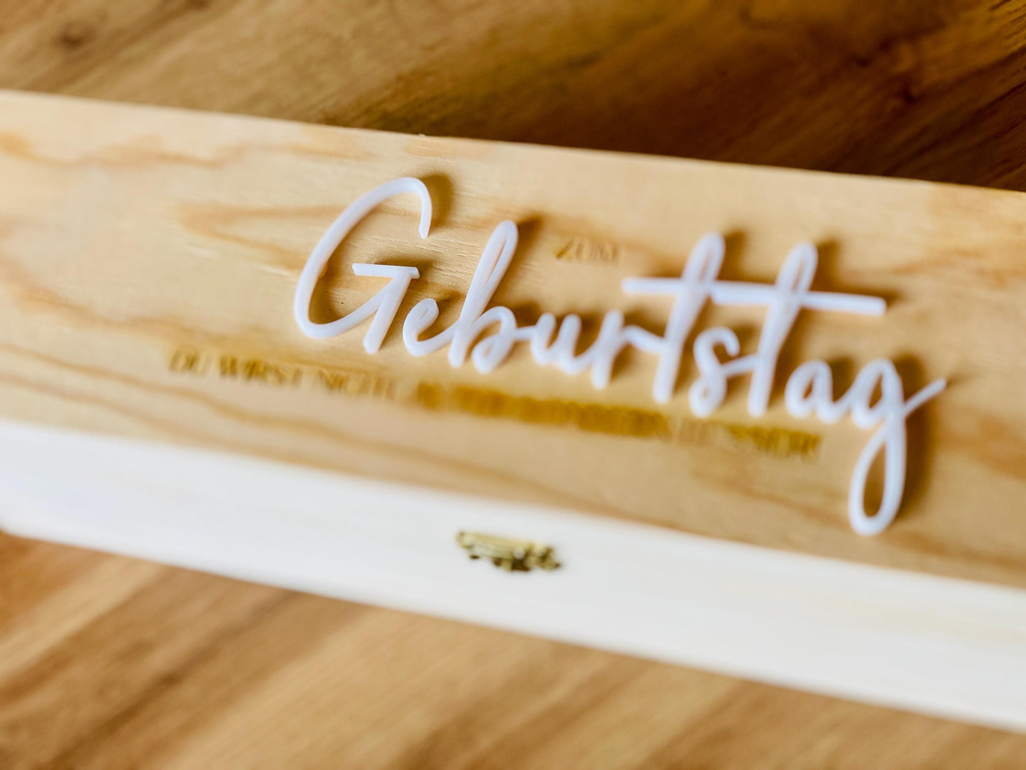 Personalisierte Weinkiste zum Geburtstag – Holzbox mit Gravur, liebevolles Geschenk
